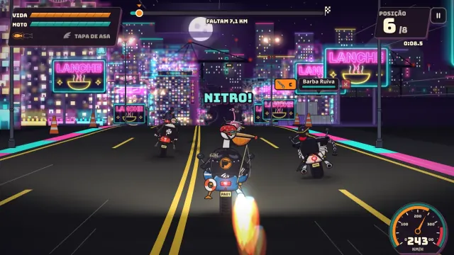 O pelotão atravessa o Cais Neon à noite, sob letreiros de neon, com o Nitro de Peixe do pelicano aceso.